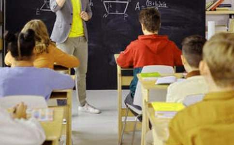 义务教育工作自查报告7篇